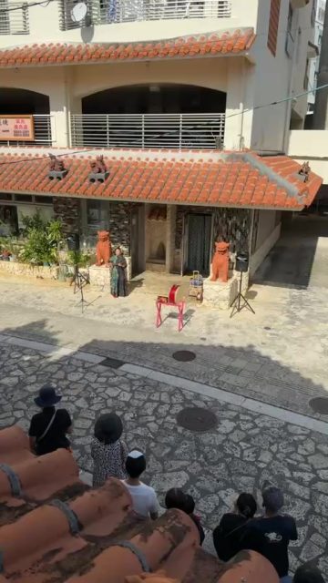 壺屋やちむん通り祭りの定番三線ライブショー🌸
ちんちなーさんのLive！
これがないとはじまらない！
@chinchina1833